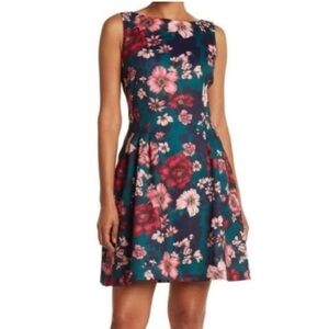 VINCE CAMUTO Sz 12 Floral Sleeveless Fit and Flare Scuba Dress with Pockets